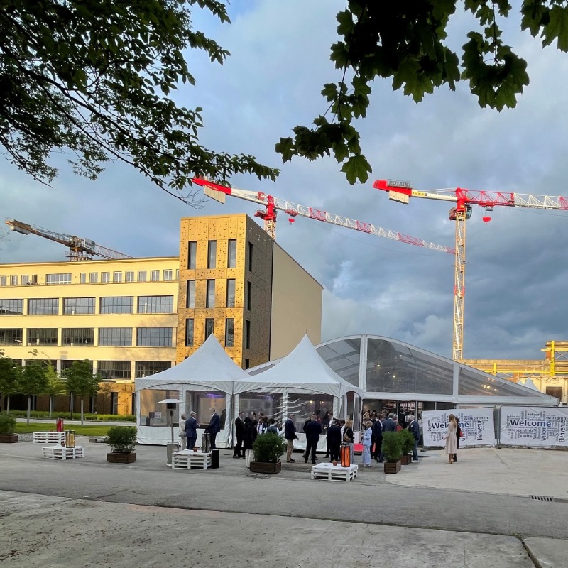 Einweihung des Landewyck Building.