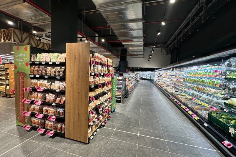 Niederkorn Mall eröffnet.